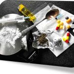 حمل و نگهداری مواد مخدر